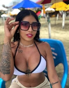 Tammysanz Sensual beach 💥🍑🍒 Pic 4