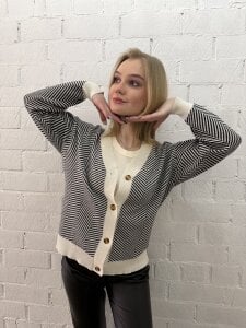 AdriaOkey Public Foto