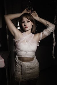 BritnieCute "The dust of centuries suits my face." Immagine  4