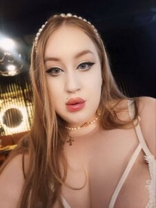 ElonaFox Public Pic 2