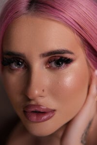 Miky_Lust Some sexy glances Pic 2