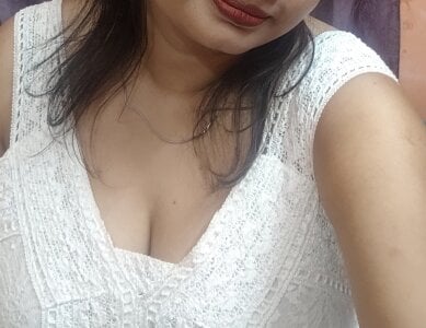 Cute-richa1 Public Pic