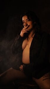 krisstenSantos 💋 Under the Glow... Smoke & Secrets slika 2