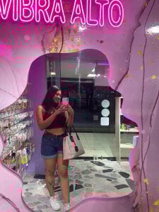 AnnaQueen_ Public Pic 9
