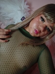 Tiffany_deluxe Welcome to my broadcast Pic 6