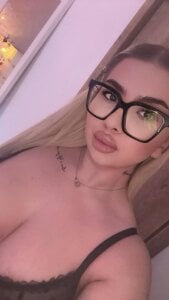 SallyGrey Public Pic 2