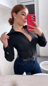 April_Beckett02 Public Pic 9