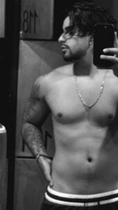 maximo_black_ Me Pic 6