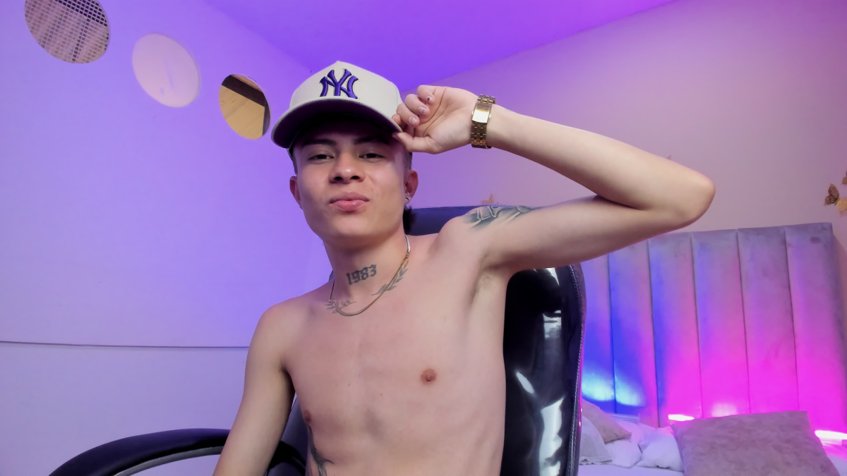 Nascary_Fox 님의 트렌드 중인 사진  5456개