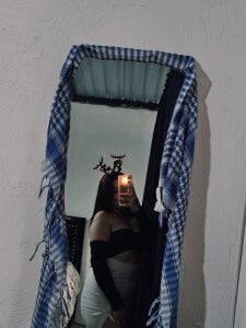 IsabelDelacroix Public Εικόνα 4