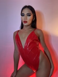 gordeushotcummer Public Pic 5