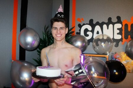 JackWolw It was my birthday stream 🎂🎁🎈 Pic 5