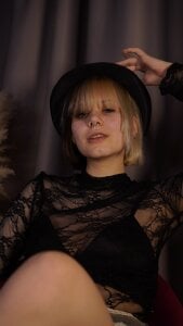 Zdjęcia KellePourier business romance:  3