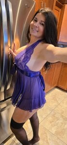 HOTWIFEVenessa69 HOUSEWIFE PURPLE HEAVEN ;) Pic