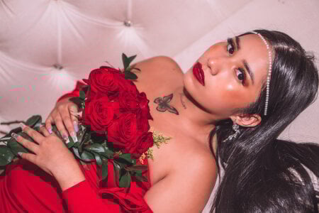 Isabella_Flowers I want you to take off my clothes petal by petal❤🌹🌹 Pic 7