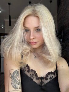 alice_wond Public Pic 2