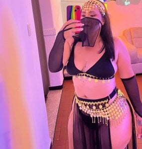 naireth_curves Halloween 2023 Pic 2