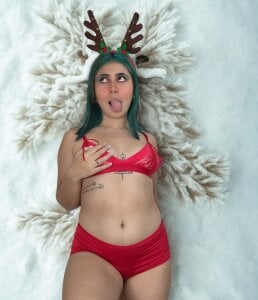 Skarlet_04 Merry Christmas 🎄🎁🦌 Pic 3