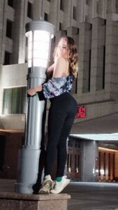 Effy_DeBellis Public Pic 4