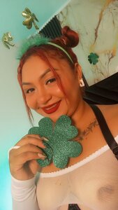 Halleyrosse: 🍀👅 Feeling lucky? I’m going deeper for you today… 💦🔥 I’m LIVE now, come watch 😈 ( 7 фото)