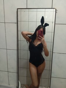 bad_bunny077 Public Pic 3