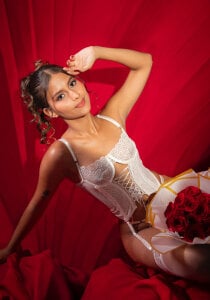 Valeria-escobar 🤍 SOFT LIGHT, HARD DESIRE 🤍 Foto 9