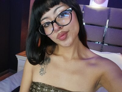 AlanaWalker9 🧸 Pic 6