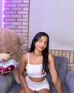 sofiashy Public Pic 5