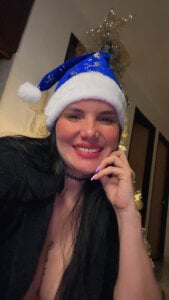 carol_latina13 December 2025 Pic 3