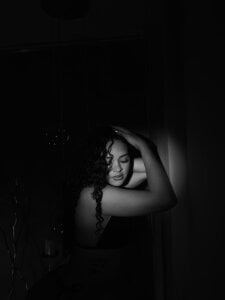 PaulinaSaint Mysterious girl Immagine  2