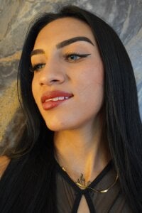 Samara_Smith04 ONE LOOK AT MY LIPS AND YOU WON'T WANT TO LOOK AT ANYONE ELSE 🫦 Pic 3