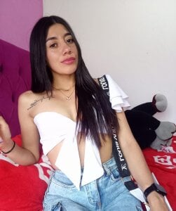 TaylorLove- Public Pic 3