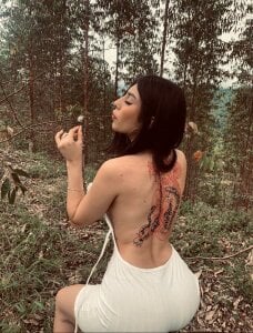 MaddiieFox
