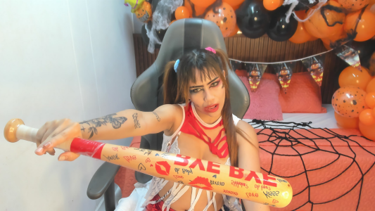 Holly_22 🎃🎃 Pic