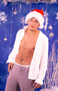 MagnusKnight_ 🎄🔥 Ready to unwrap this body tonight? Pic 5