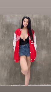 Its Me Olivia de Olivia_Jordan  2 Imagens