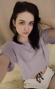 AundreaMarsell Light touches 🌸 Pic 2