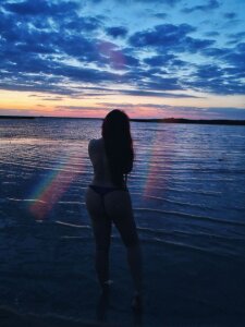 RelyAnn: Public ( 2 фото)