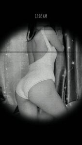 KARISHMA-STRIP Public Pic