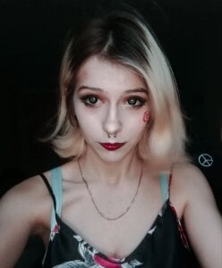 OdellaEsser Public Pic