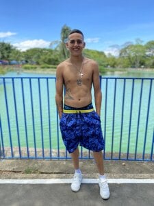 Latino_Junge Hi Guy Pic 3