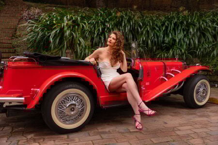 CelineBoyerlet me drive this private for you ...... Bild 7