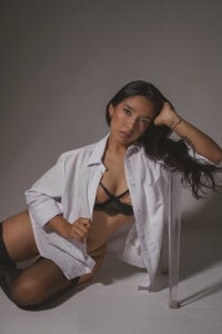 Valery_wang Dangerously Charming Pic