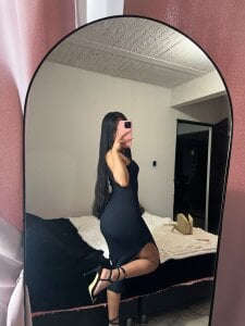 aly_golden_ Cute but naughty Pic
