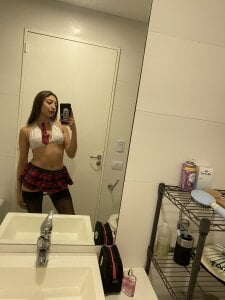 velvetina Colegiala Pic 2