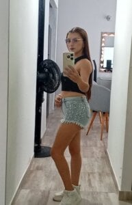 EloiseClairmont Public Hình 2