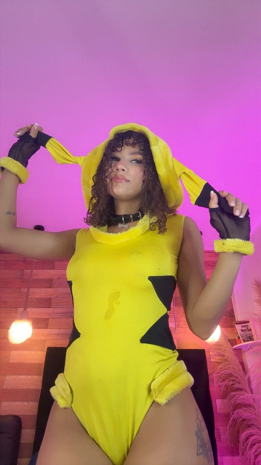 🤤My body, feet, eyes and lips🥵 de Emily_brown04  Imagens