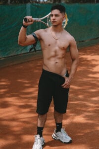 Noah_Clarkk “Hot Game” Billede