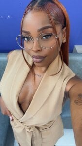 ShantalGomes Do you need a sexy secretary 🤓 ? Foto 6