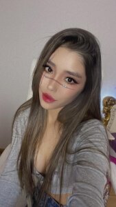 aura_kiss